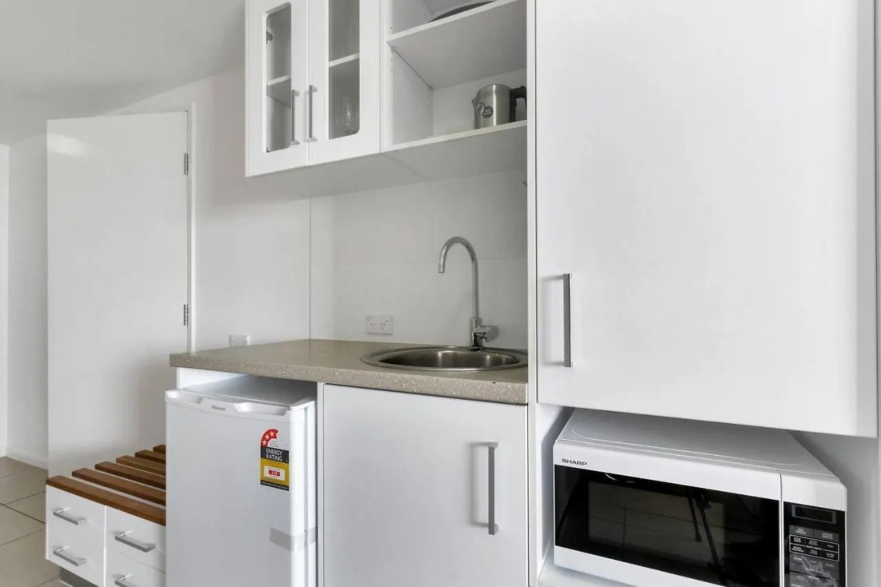 Coastal Chic In Heart Of Cairns With Rooftop Pool Australien